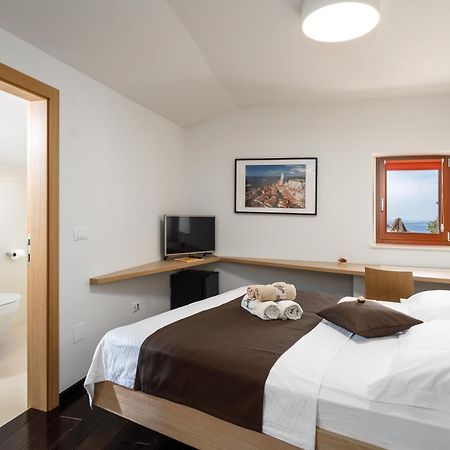 Boutique Wrungel Hotell Vrsar Exteriör bild