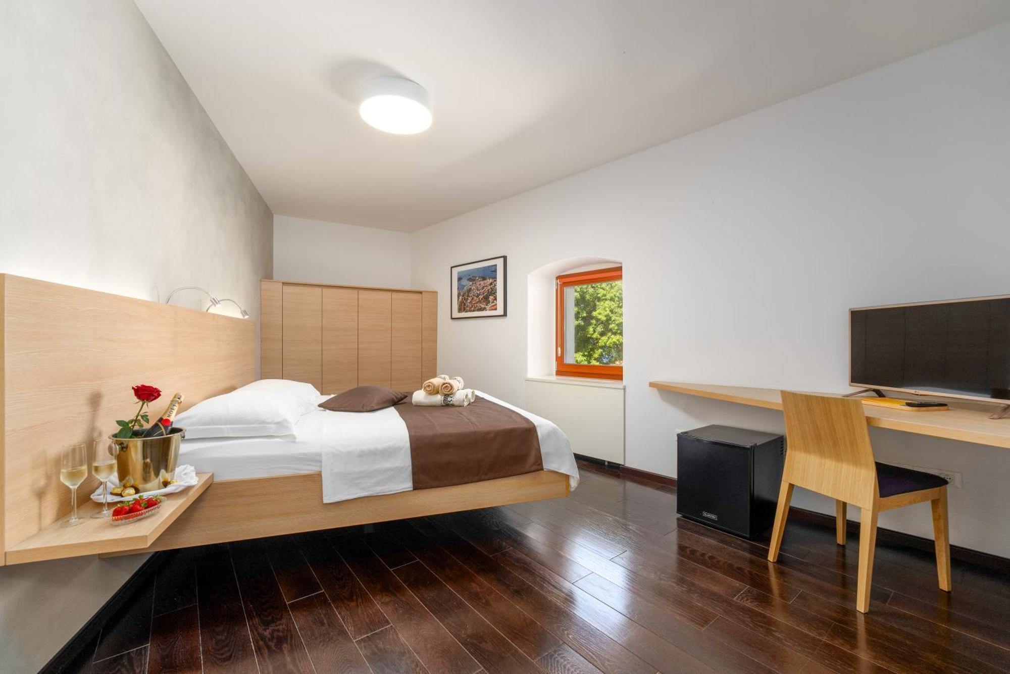 Boutique Wrungel Hotell Vrsar Exteriör bild