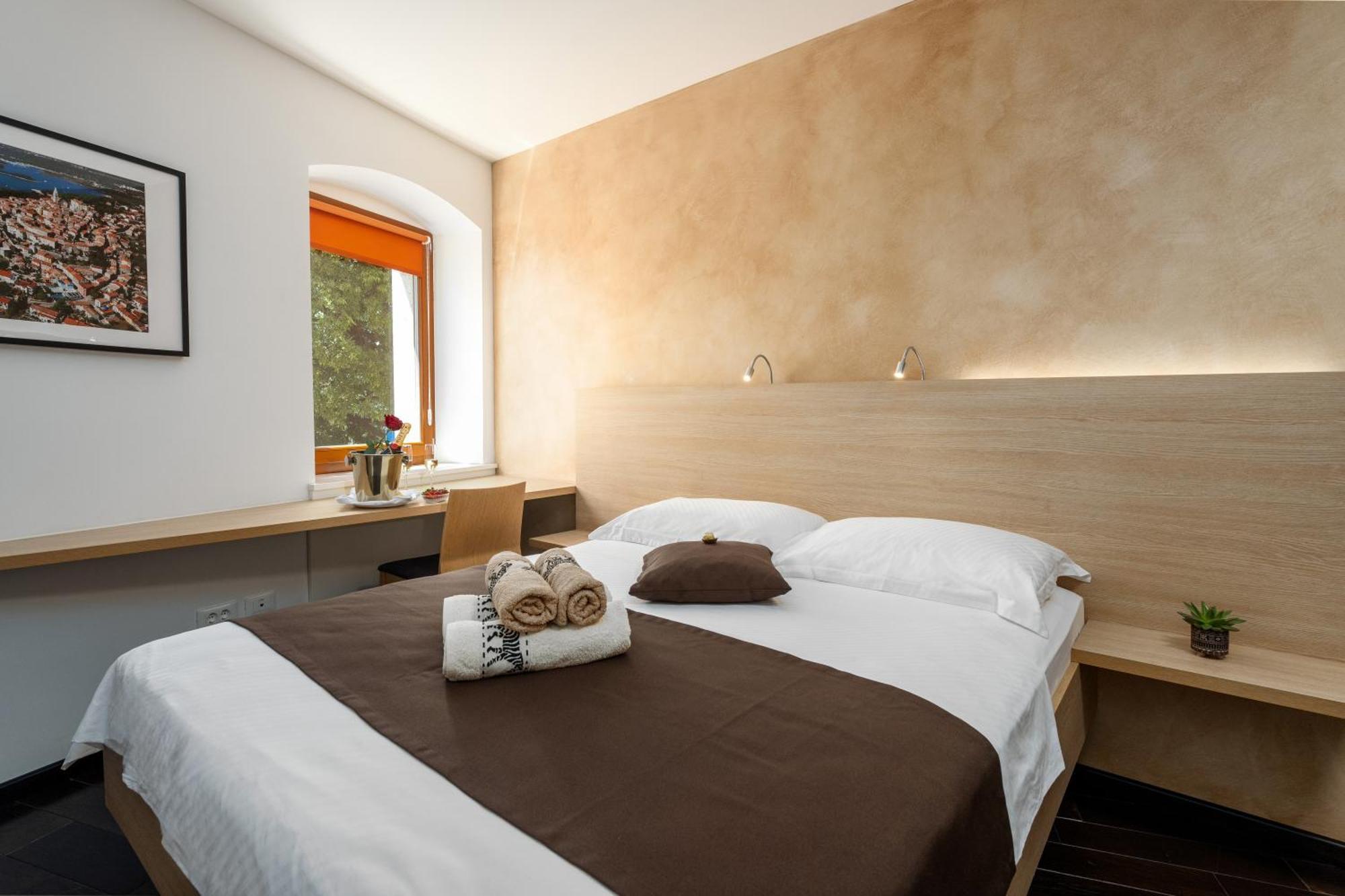 Boutique Wrungel Hotell Vrsar Exteriör bild