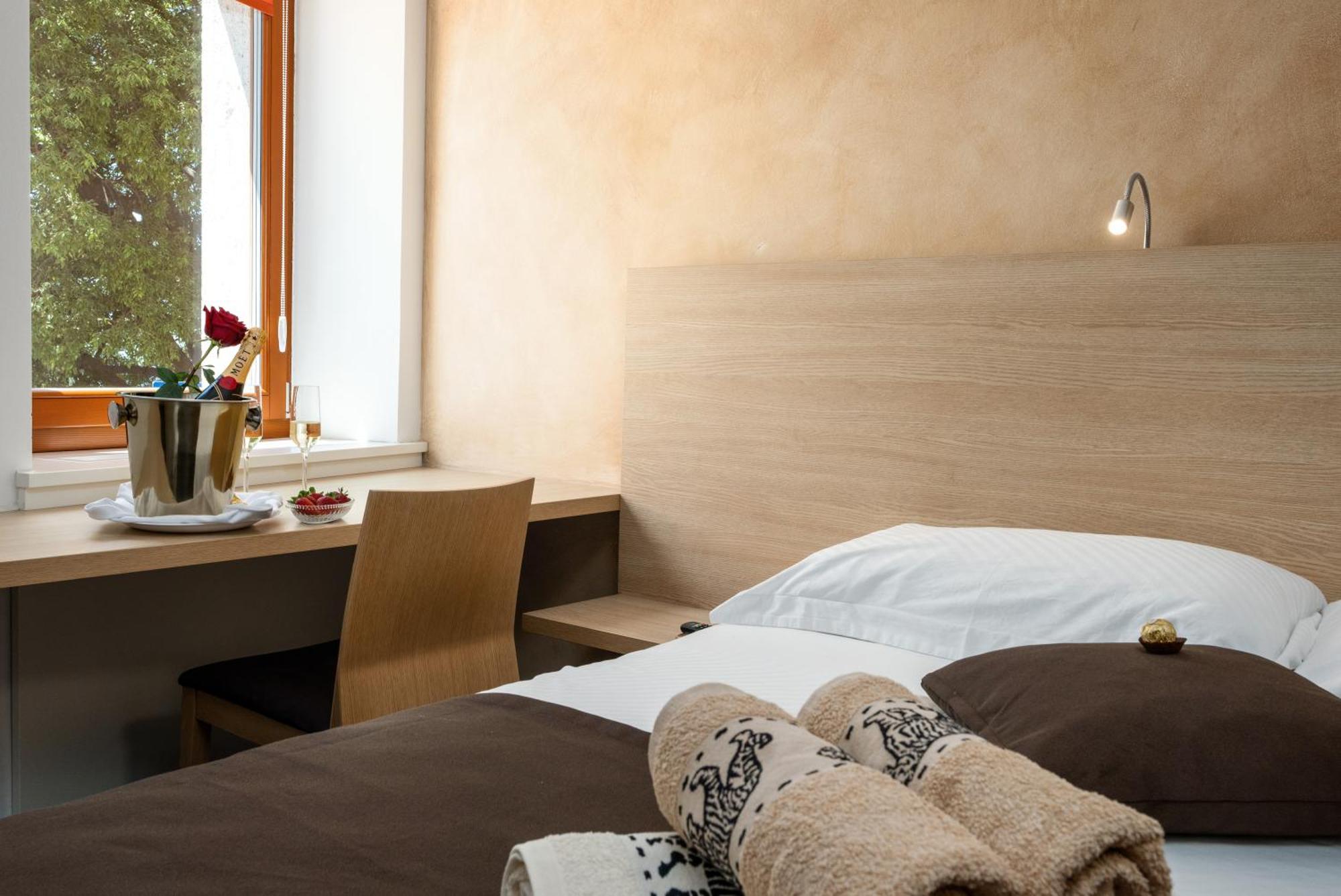 Boutique Wrungel Hotell Vrsar Exteriör bild